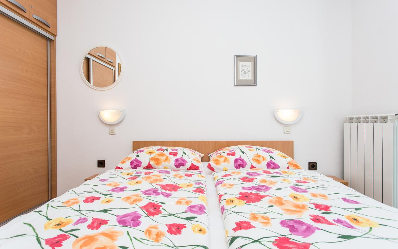 Apartments Lucija 2 Baška Eksteriør billede