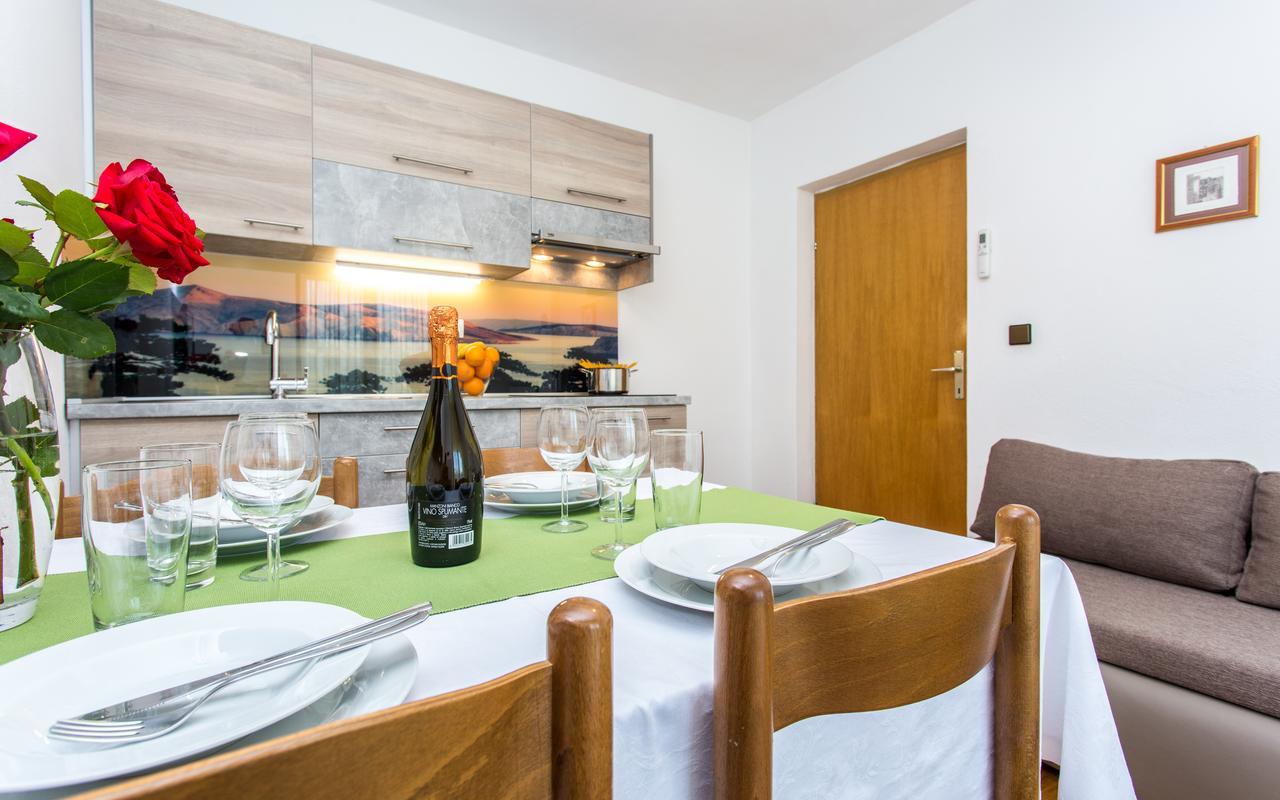 Apartments Lucija 2 Baška Eksteriør billede