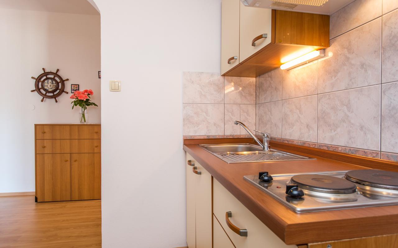 Apartments Lucija 2 Baška Eksteriør billede
