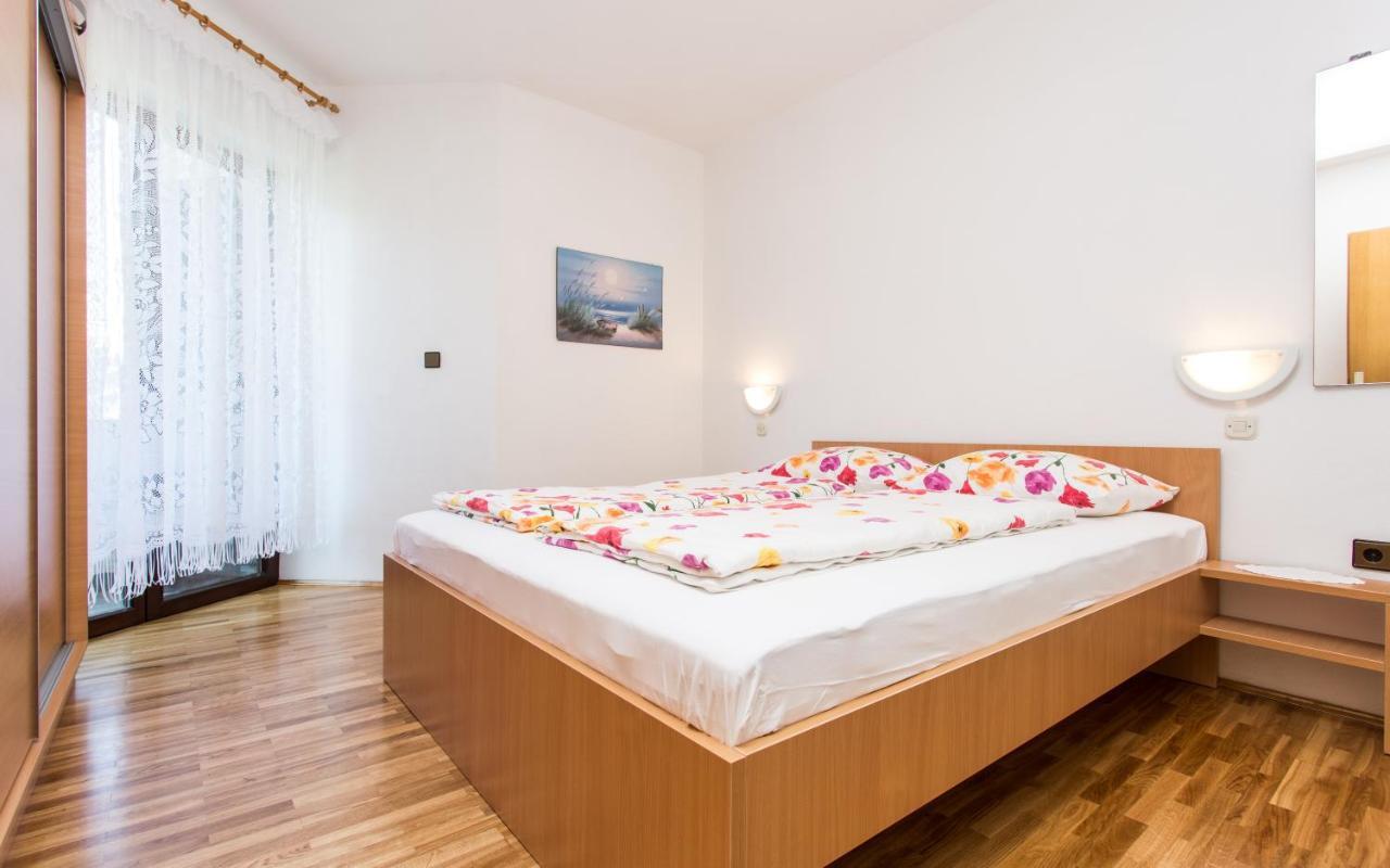 Apartments Lucija 2 Baška Eksteriør billede